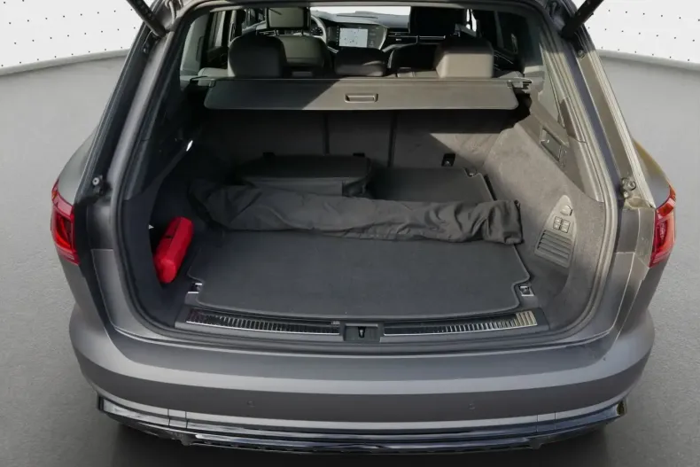 Volkswagen Touareg din 2023 cu 58.441 km - oferta VOL188936 - foto 11