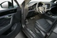 Volkswagen Touareg din 2023 cu 58.441 km - oferta VOL188936 - foto 12