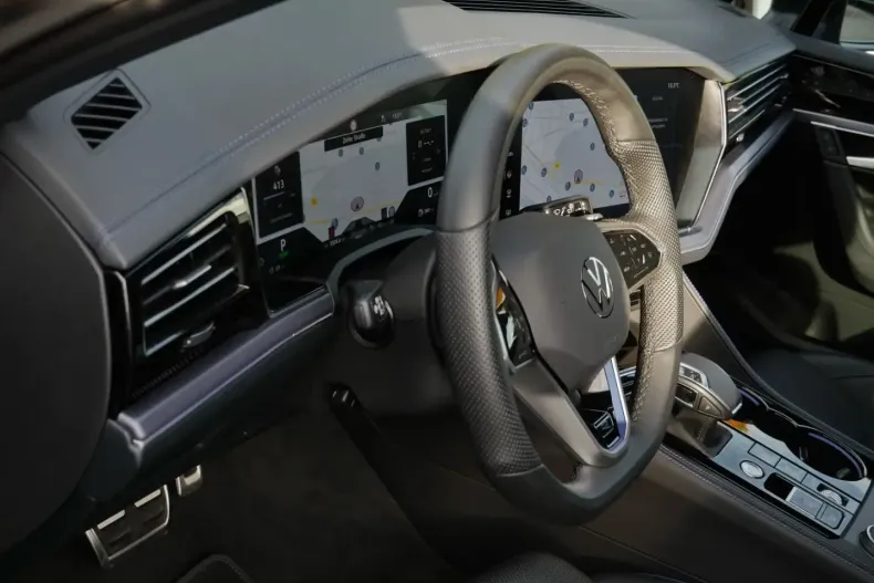 Volkswagen Touareg din 2023 cu 58.441 km - oferta VOL188936 - foto 16