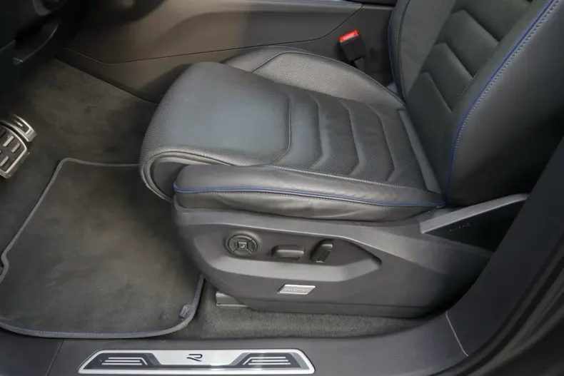 Volkswagen Touareg din 2023 cu 58.441 km - oferta VOL188936 - foto 19