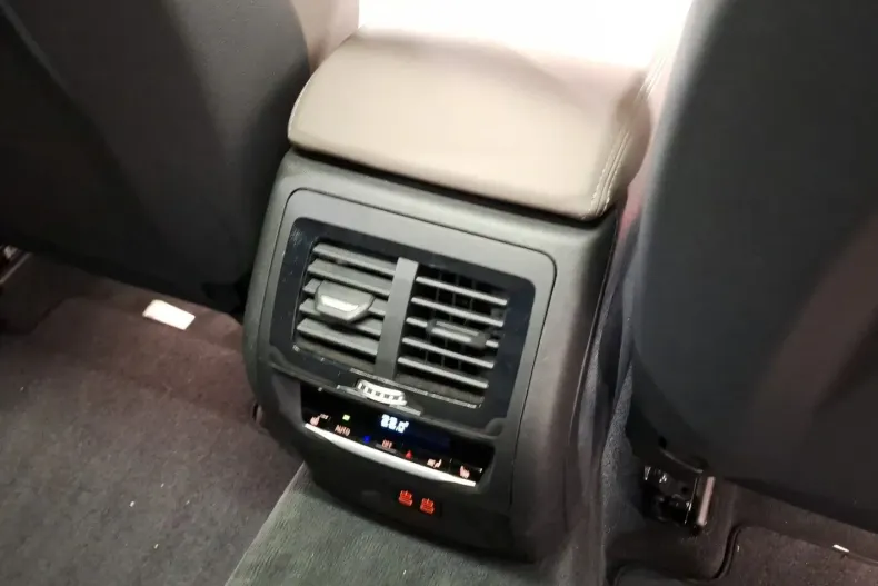 BMW X4 M (Seria X) din 2024 cu 16.470 km - oferta BMW188938 - foto 16