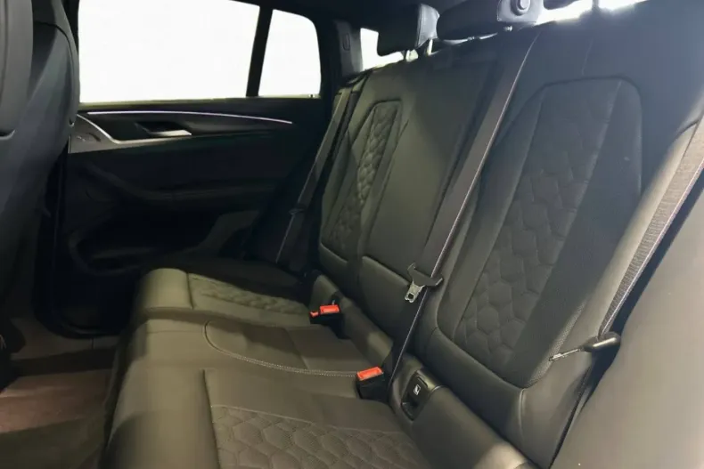 BMW X4 M (Seria X) din 2024 cu 19.998 km - oferta BMW188939 - foto 11