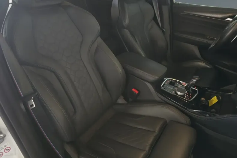 BMW X4 M (Seria X) din 2024 cu 40.055 km - oferta BMW188940 - foto 15