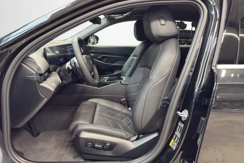 BMW 550 (Seria 5) din 2024 cu 8.000 km - oferta BMW188946 - foto 7