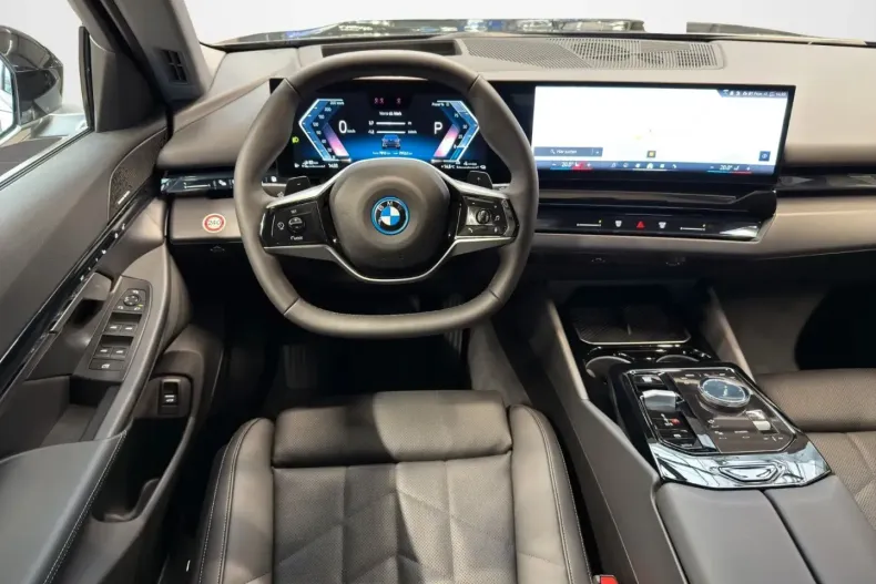 BMW 550 (Seria 5) din 2024 cu 8.000 km - oferta BMW188946 - foto 12