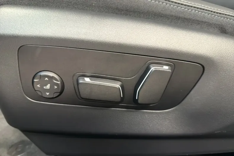 BMW 550 (Seria 5) din 2024 cu 8.000 km - oferta BMW188946 - foto 27