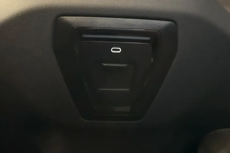 BMW 550 (Seria 5) din 2024 cu 8.000 km - oferta BMW188946 - foto 30