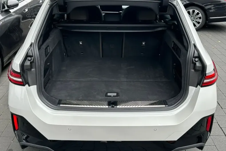 BMW 520 (Seria 5) din 2024 cu 25.320 km - oferta BMW188948 - foto 8