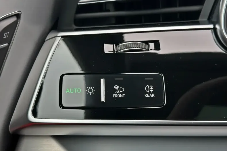 Audi Q8 din 2023 cu 48.590 km - oferta AUD188950 - foto 17