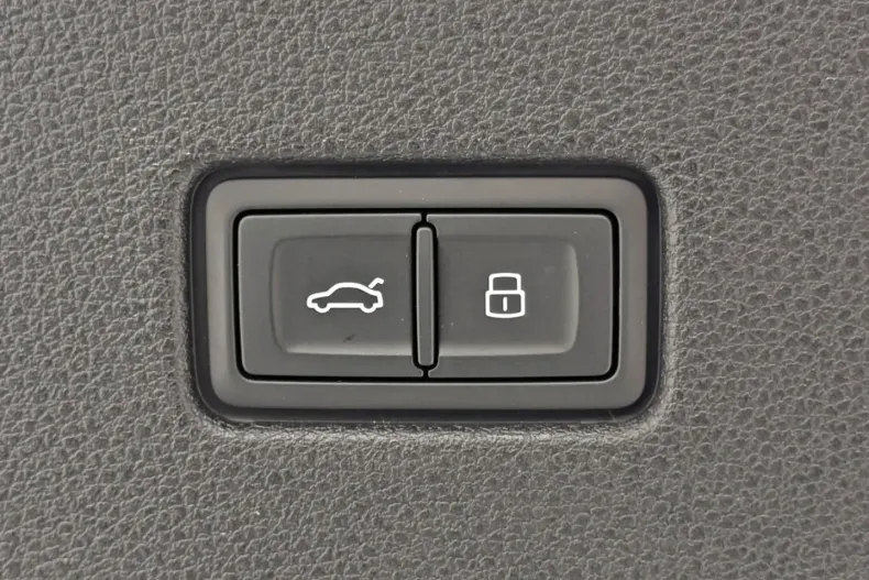 Audi Q8 din 2023 cu 48.590 km - oferta AUD188950 - foto 29