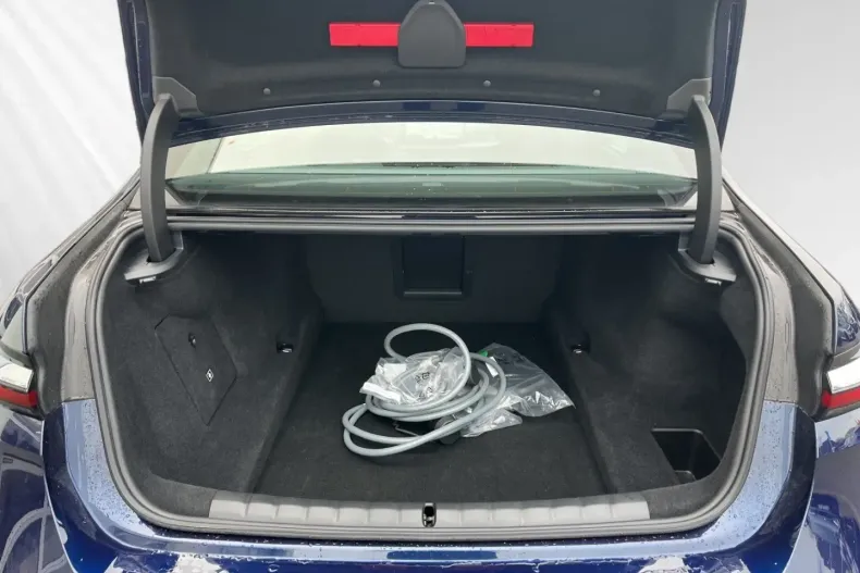 BMW 750 (Seria 7) din 2024 cu 19.150 km - oferta BMW188951 - foto 11