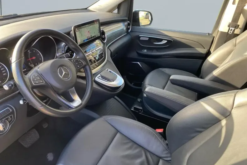 Mercedes-Benz V 300 (Clasa V) din 2024 cu 51.645 km - oferta MER188952 - foto 3