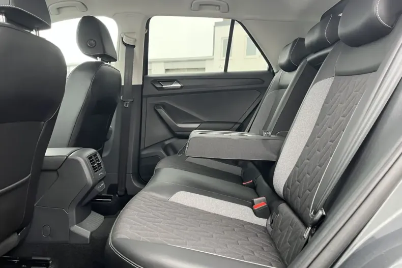 Volkswagen T-Roc din 2025 cu 15.491 km - oferta VOL188963 - foto 15