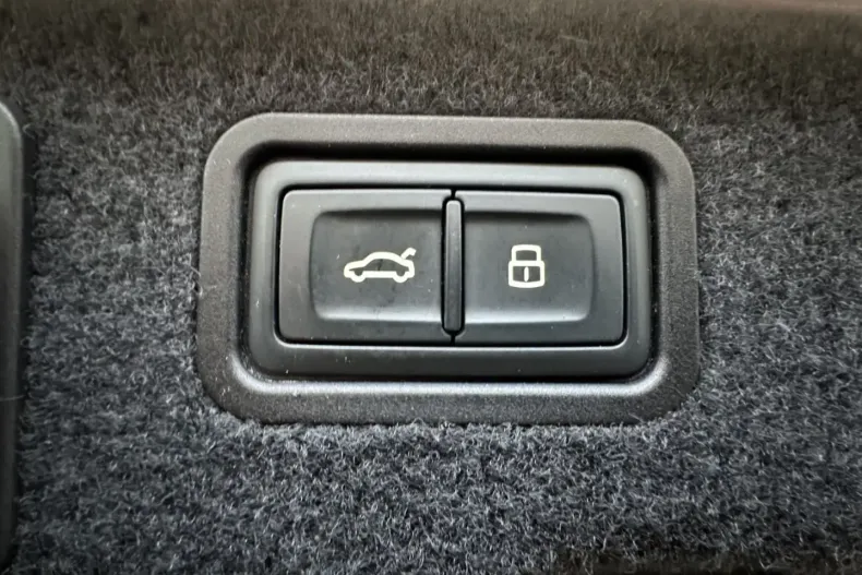 Audi A8 din 2022 cu 59.160 km - oferta AUD188967 - foto 9