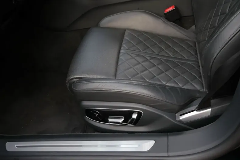 Audi A8 din 2022 cu 66.130 km - oferta AUD188972 - foto 20