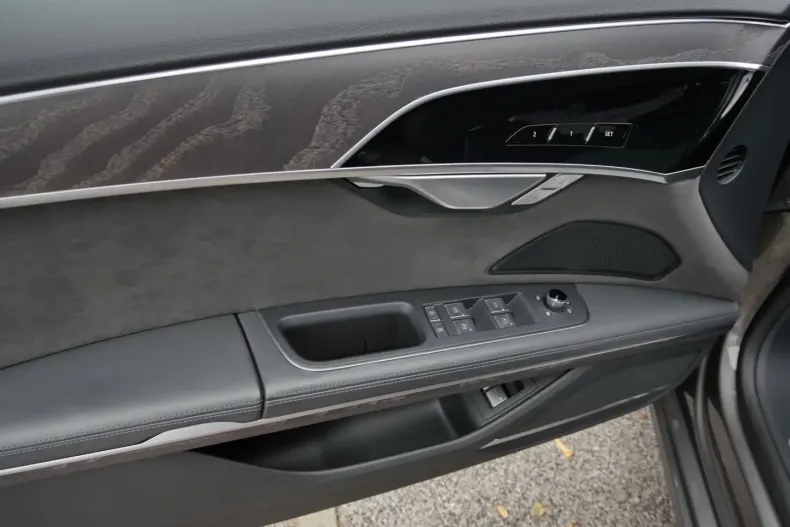 Audi A8 din 2022 cu 36.904 km - oferta AUD188973 - foto 19