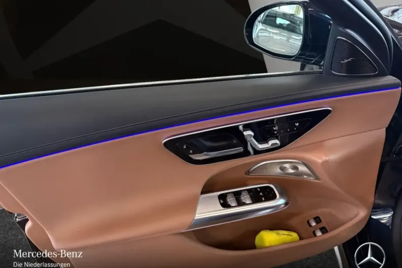 Mercedes-Benz E 300 (Clasa E) din 2024 cu 38.352 km - oferta MER188977 - foto 13