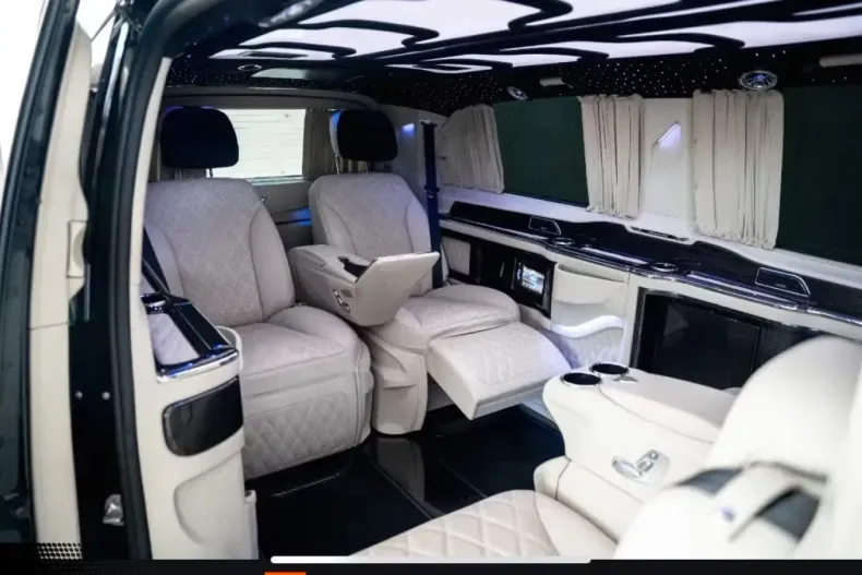 Mercedes-Benz V 300 (Clasa V) din 2023 cu 10.000 km - oferta MER188978 - foto 2