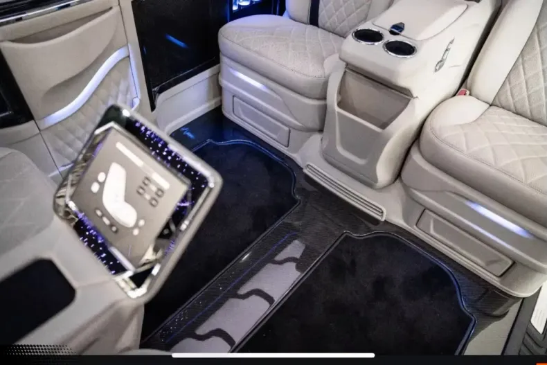 Mercedes-Benz V 300 (Clasa V) din 2023 cu 10.000 km - oferta MER188978 - foto 5