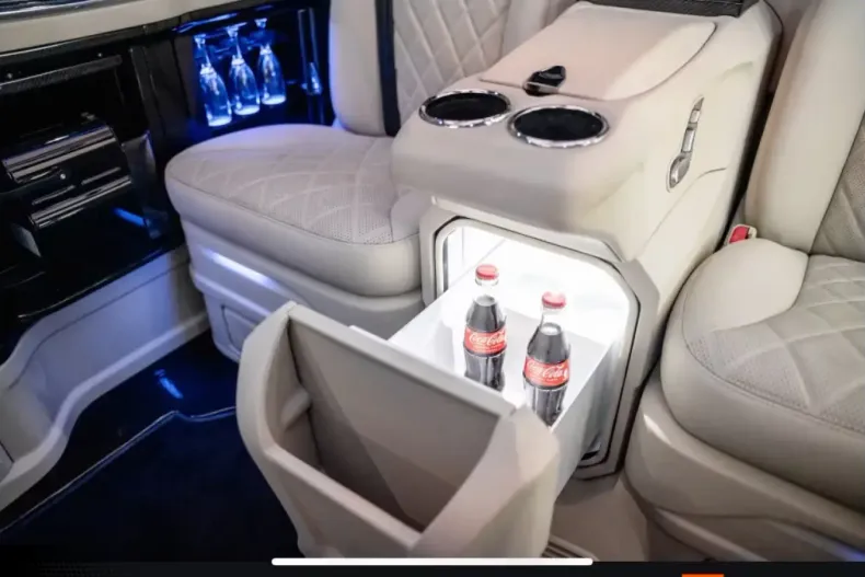 Mercedes-Benz V 300 (Clasa V) din 2023 cu 10.000 km - oferta MER188978 - foto 8