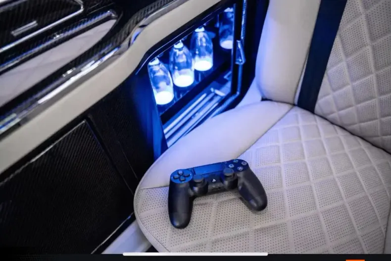 Mercedes-Benz V 300 (Clasa V) din 2023 cu 10.000 km - oferta MER188978 - foto 10