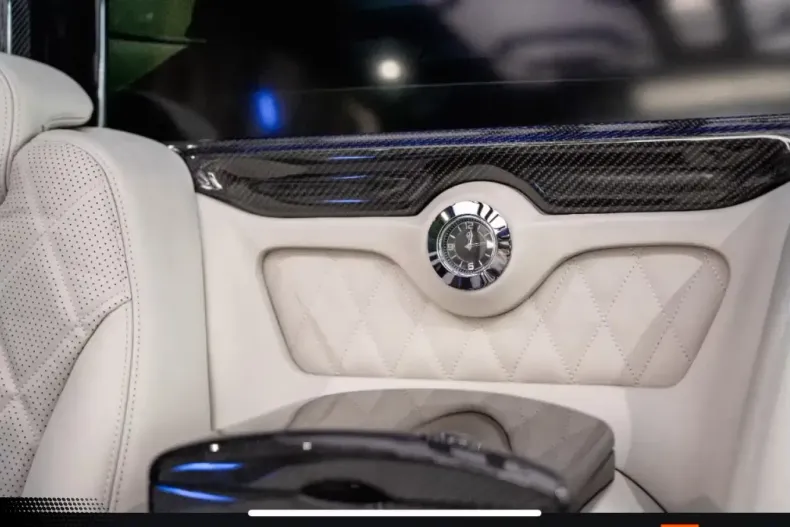 Mercedes-Benz V 300 (Clasa V) din 2023 cu 10.000 km - oferta MER188978 - foto 11