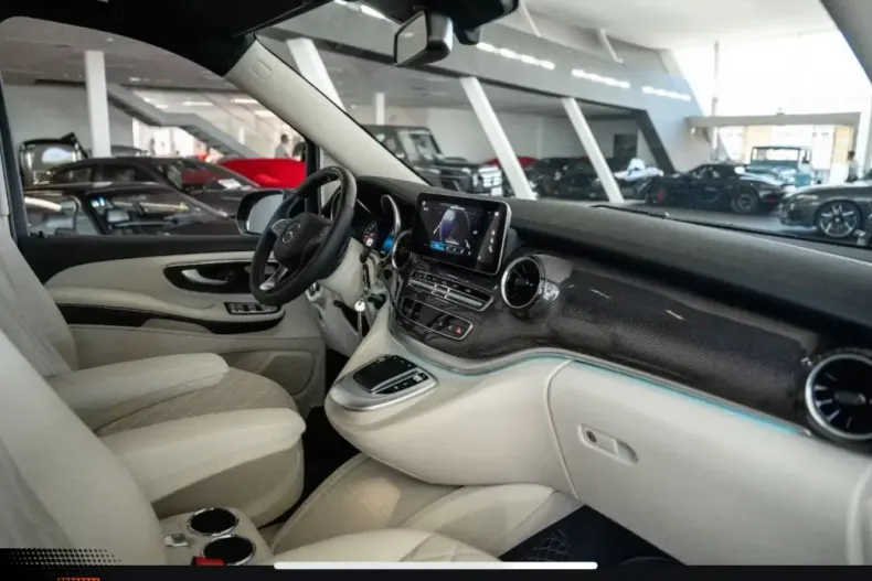 Mercedes-Benz V 300 (Clasa V) din 2023 cu 10.000 km - oferta MER188978 - foto 14