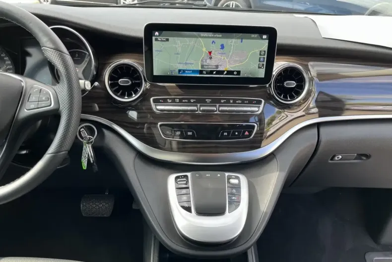 Mercedes-Benz V 300 (Clasa V) din 2024 cu 51.000 km - oferta MER188980 - foto 9