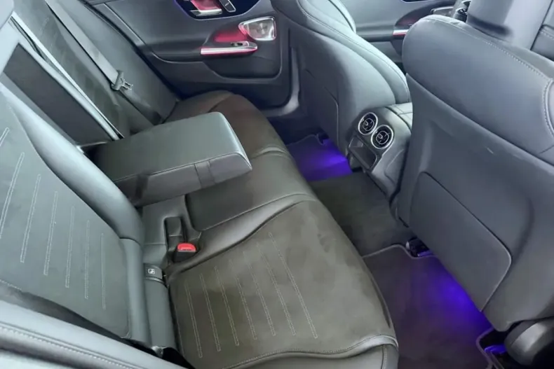 Mercedes-Benz C 300 (Clasa C) din 2024 cu 25.900 km - oferta MER188981 - foto 5