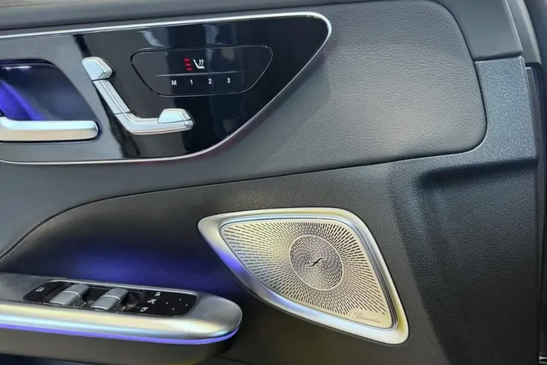 Mercedes-Benz C 300 (Clasa C) din 2024 cu 25.900 km - oferta MER188981 - foto 8