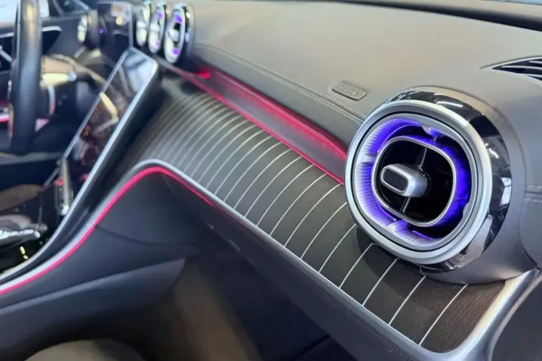 Mercedes-Benz C 300 (Clasa C) din 2024 cu 25.900 km - oferta MER188981 - foto 13