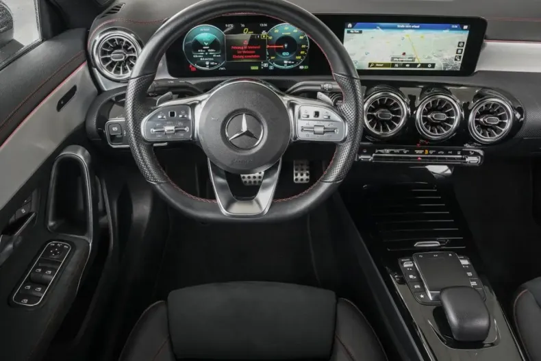 Mercedes-Benz CLA 250 (Clasa CLA) din 2023 cu 37.874 km - oferta MER188984 - foto 6