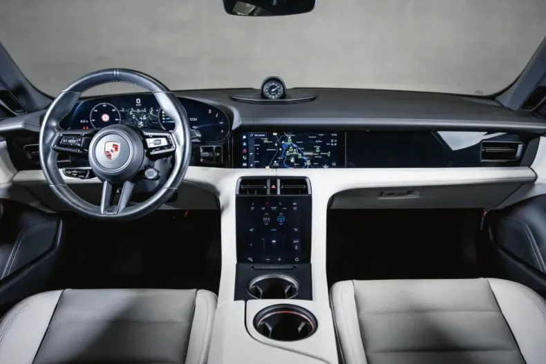 Porsche Taycan din 2023 cu 54.700 km - oferta POR188991 - foto 16