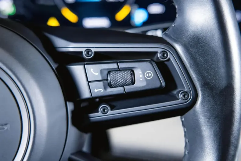 Porsche Taycan din 2023 cu 54.700 km - oferta POR188991 - foto 31