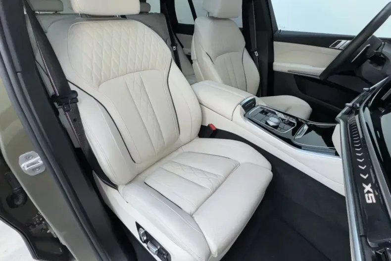 BMW X5 (Seria X) din 2024 cu 8.900 km - oferta BMW188996 - foto 32