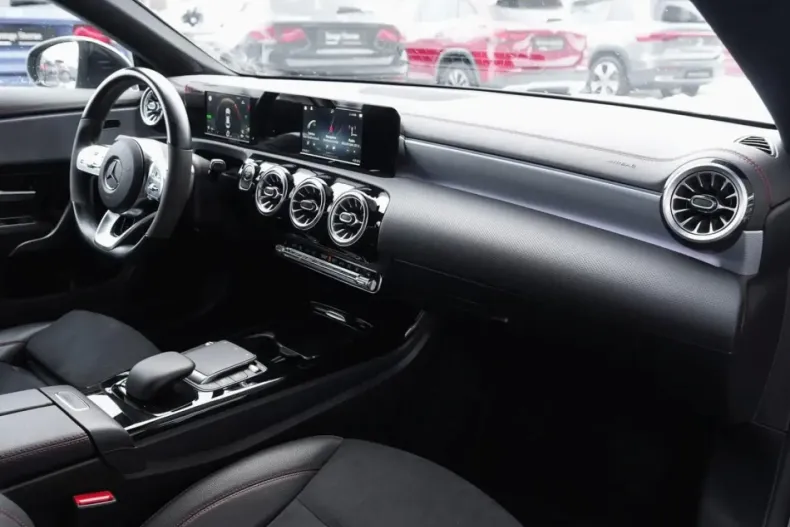 Mercedes-Benz CLA 250 (Clasa CLA) din 2022 cu 61.800 km - oferta MER189008 - foto 14