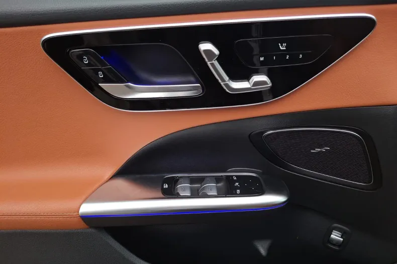 Mercedes-Benz C din 2022 cu 52.138 km - oferta MER189013 - foto 28