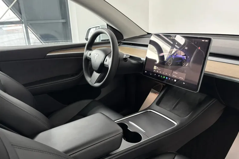 Tesla Model Y din 2022 cu 92.000 km - oferta TES189025 - foto 13