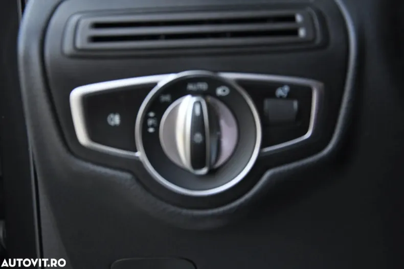 Mercedes-Benz GLC din 2020 cu 121.000 km - oferta MER189028 - foto 16