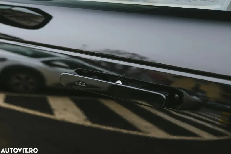 Land Rover Range Rover din 2024 cu 35.000 km - oferta LAN189042 - foto 8