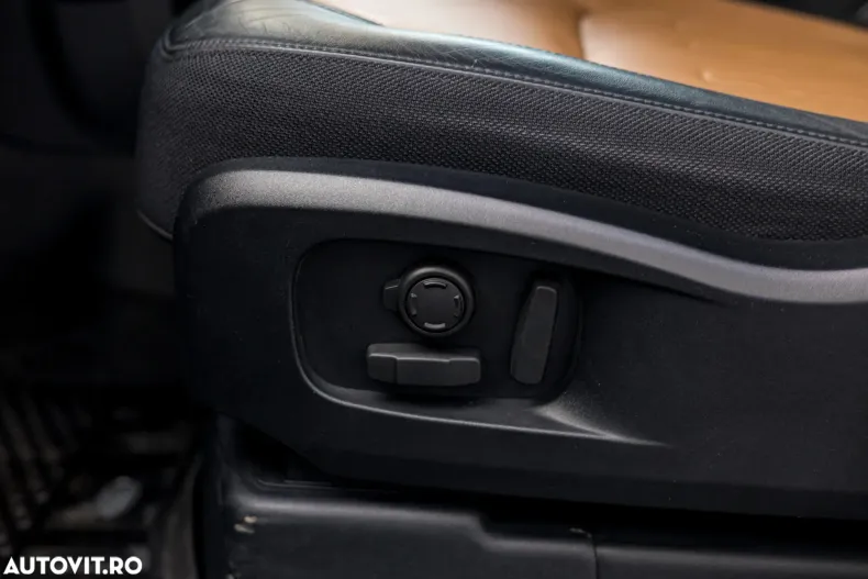 Land Rover Defender din 2023 cu 37.700 km - oferta LAN189045 - foto 21