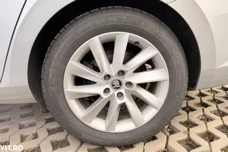 Skoda Superb din 2022 cu 129.988 km - oferta SKO189049 - foto 5