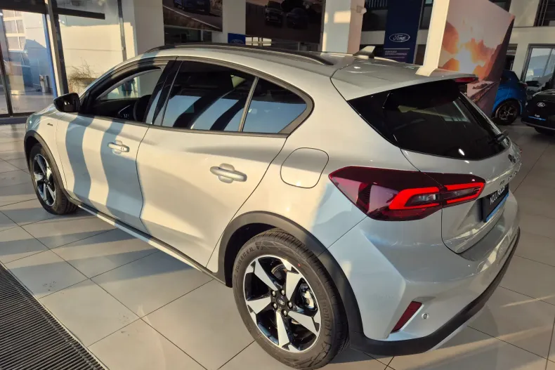 Ford Focus din 2025 cu 1 km - oferta FOR189051 - foto 4