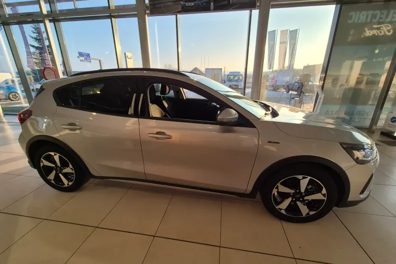 Ford Focus din 2025 cu 1 km - oferta FOR189051 - foto 7