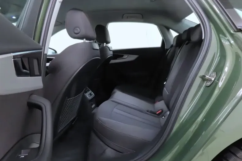 Audi A4 din 2023 cu 70.761 km - oferta AUD189052 - foto 10