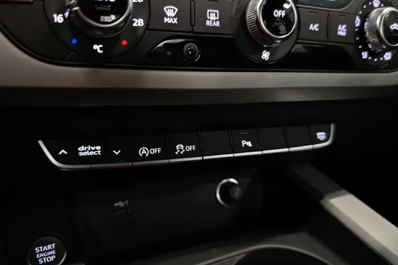 Audi A4 din 2020 cu 135.005 km - oferta AUD189053 - foto 13