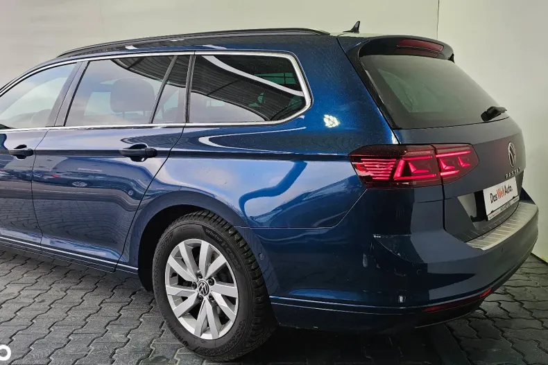 Volkswagen Passat din 2023 cu 101.123 km - oferta VOL189059 - foto 3