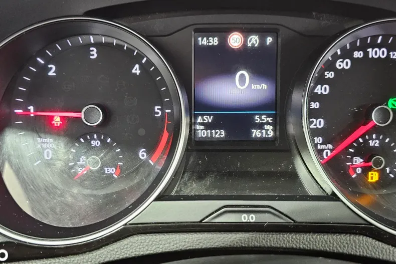 Volkswagen Passat din 2023 cu 101.123 km - oferta VOL189059 - foto 9