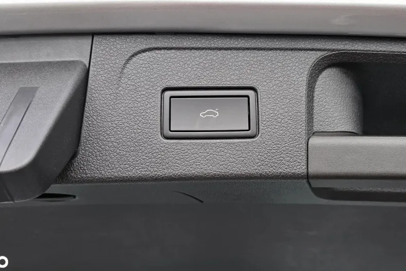 Volkswagen Passat din 2023 cu 130.708 km - oferta VOL189060 - foto 33