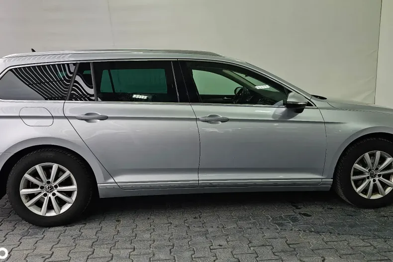 Volkswagen Passat din 2023 cu 130.708 km - oferta VOL189060 - foto 35